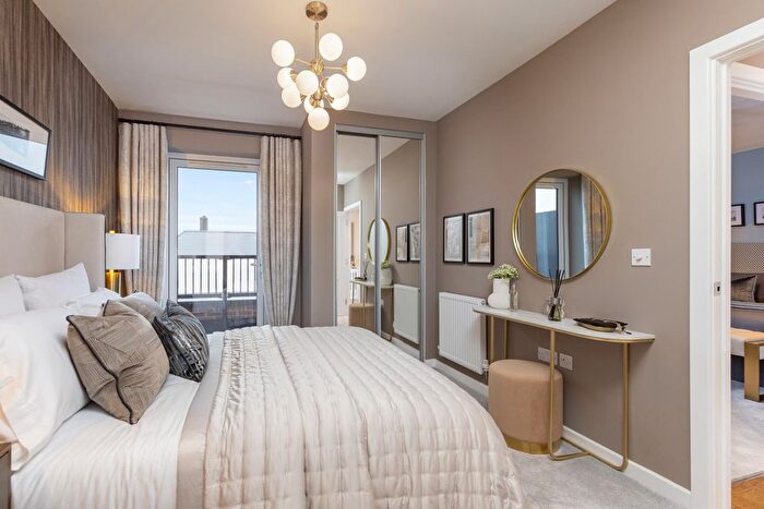 2 Bedroom Flat For Sale In "Woods" At Trumpsgreen Road, Virginia Water, GU25