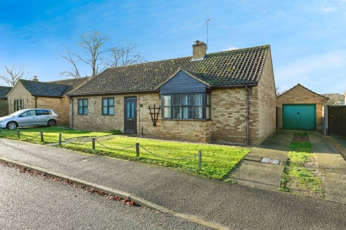 3 Bedroom Detached Bungalow For Sale In Vincent Close, Feltwell, Thetford, IP26