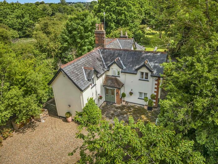 3 Bedroom Detached House For Sale In St Marys Lane, Hertingfordbury, SG14