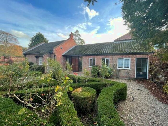 3 Bedroom Cottage To Rent In Dereham Road, Scarning, Dereham, NR19