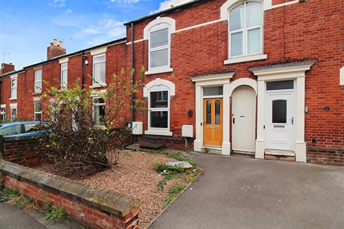 3 Bedroom House For Sale In Cobden Road, Chesterfield, S40