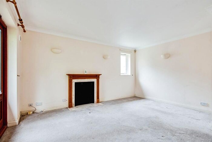 2 Bedroom Detached Bungalow For Sale In Dorchester Close, Headington, Oxford, OX3