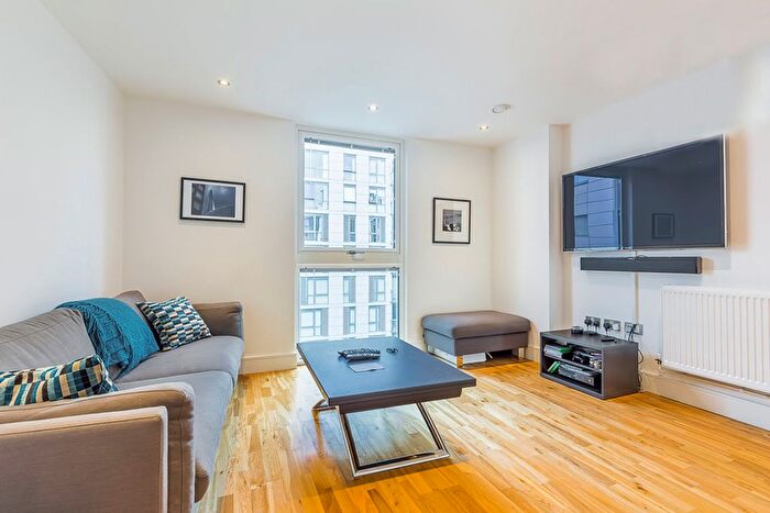 2 Bedroom Flat To Rent In Empire Reach, Greenwich, London, SE10