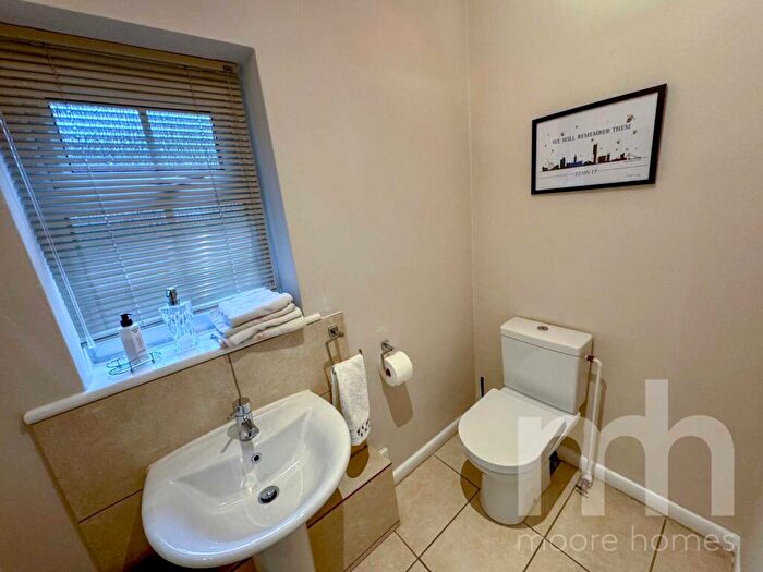 4 Bedroom Detached House For Sale In Southern Crescent, Bramhall, SK7