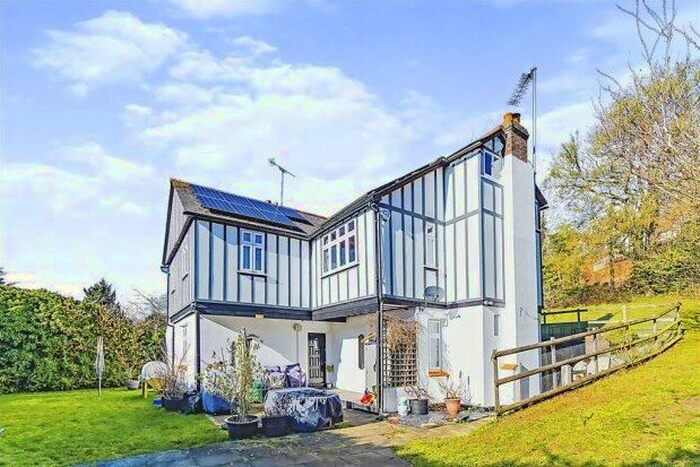 5 Bedroom Detached House To Rent In Polesteeple Hill, Westerham, TN16