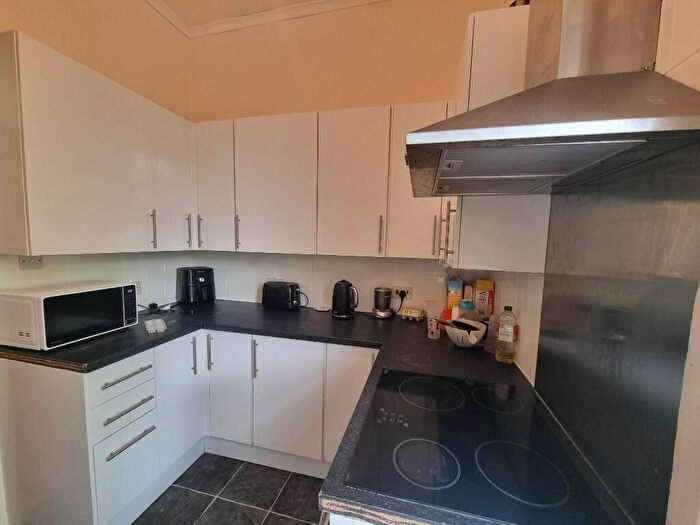 3 Bedroom Apartment To Rent In Richmond Terrace, Bristol, BS8