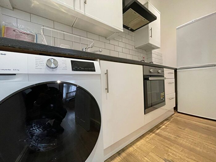 Studio To Rent In Woodlands Road, Harrow, London, HA1