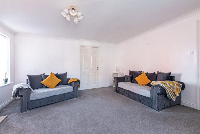 4 Bedroom Detached House For Sale In Mitchell Road, CV12