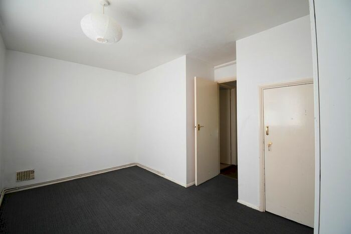 1 Bedroom Flat To Rent In Chivers Road, London, E4