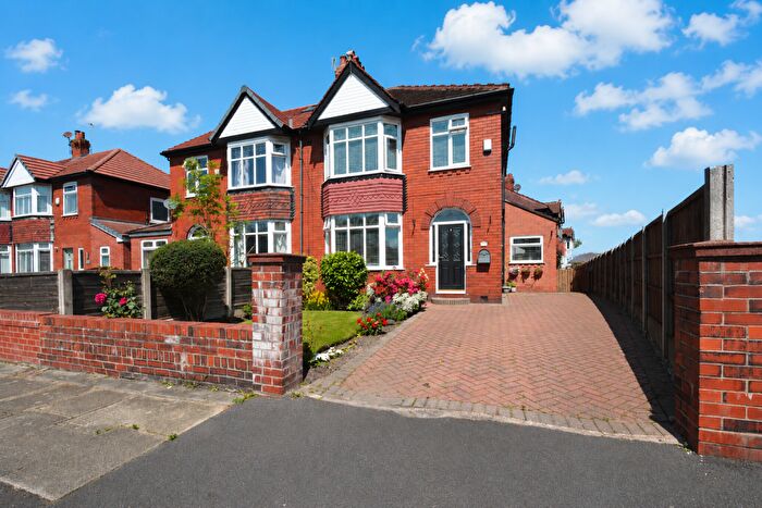 3 Bedroom Semi-Detached House For Sale In Clarendon Road, Audenshaw, M34