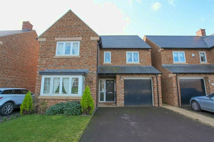 4 Bedroom Detached House For Sale In Seedling Road, Bodicote, OX15