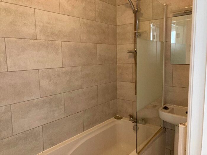 1 Bedroom Flat To Rent In Norwich Avenue, Bouremouth, BH2