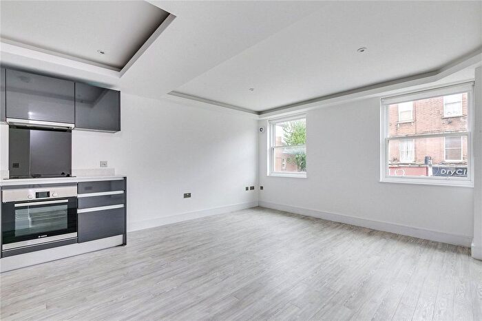 1 Bedroom Flat To Rent In Munster Road, Munster Village, SW6