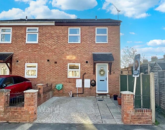 3 Bedroom Semi-Detached House For Sale In Alma Road, Eccles, Aylesford, Kent, ME20