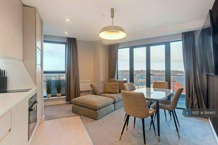 2 Bedroom Flat To Rent In Chuchill Way, Macclesfield, SK11