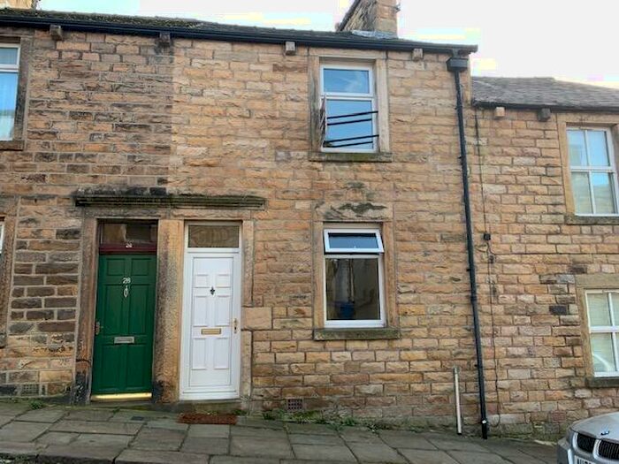 2 Bedroom House To Rent In Clarence Street, Lancaster, LA1