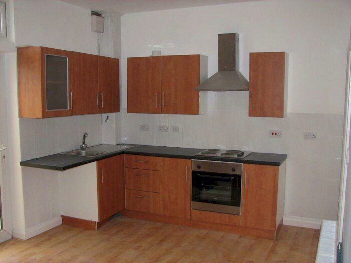 3 Bedroom House To Rent In Brandon Road, Plymouth, Devon, PL3
