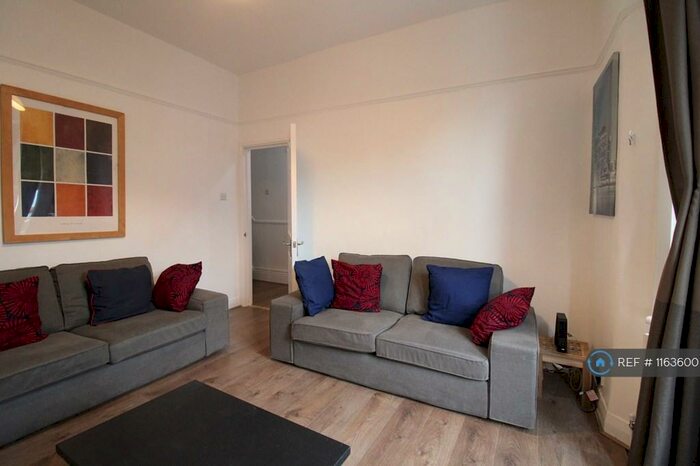 4 Bedroom End Of Terrace House To Rent In Newcomen Road, London, E11