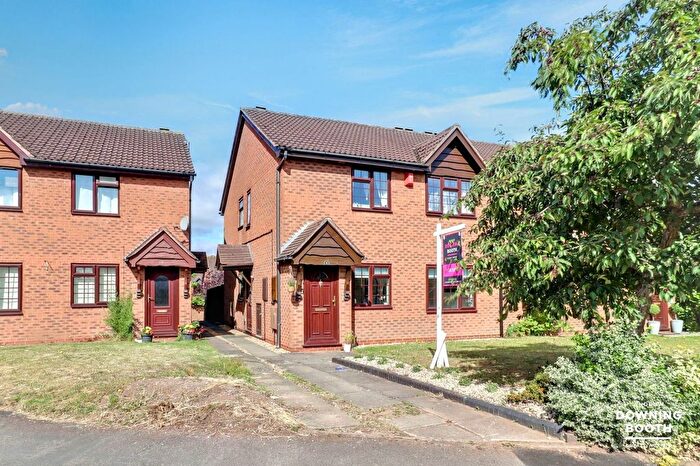 2 Bedroom Maisonette For Sale In Shelley Drive, Four Oaks, - Long Lease, B74