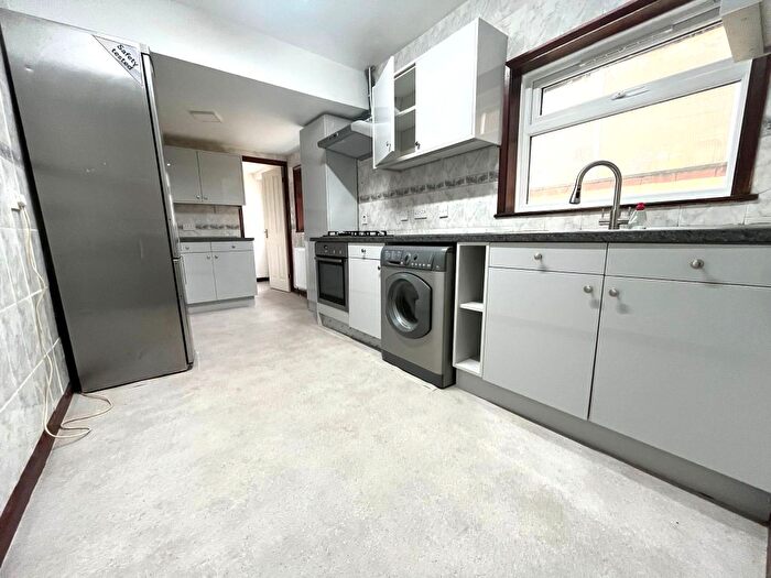 3 Bedroom Property To Rent In Gladstone Road, Watford, WD17