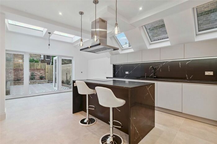 4 Bedroom Property To Rent In Ivy Crescent, Chiswick, W4