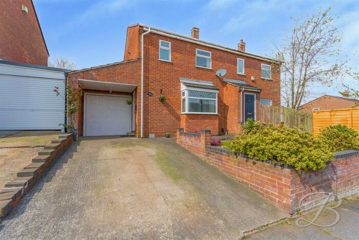 3 Bedroom Semi-Detached House To Rent In Lymington Road, Mansfield, NG19