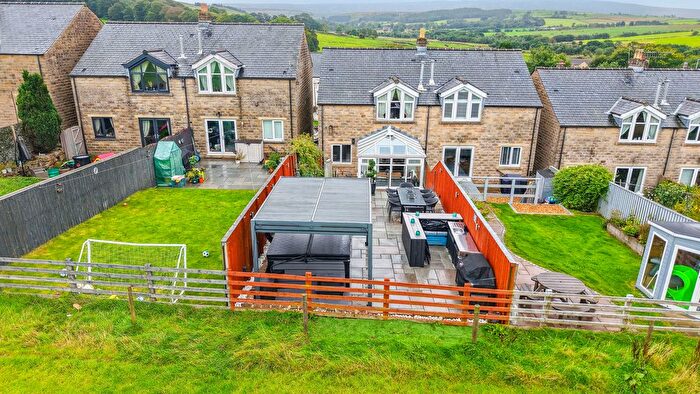 3 Bedroom Semi-Detached House For Sale In Wycoller View, Colne, BB8