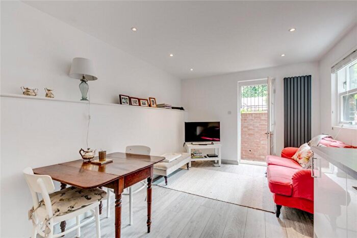 1 Bedroom Apartment To Rent In Ramsden Road, Clapham, London, SW12