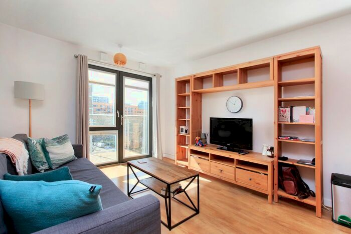 1 Bedroom Flat To Rent In Gwynne Road, Battersea, London, SW11