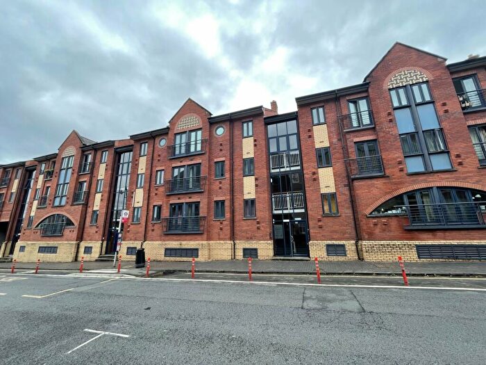 1 Bedroom Flat To Rent In Farthing Court, Graham Street, Birmingham, B1