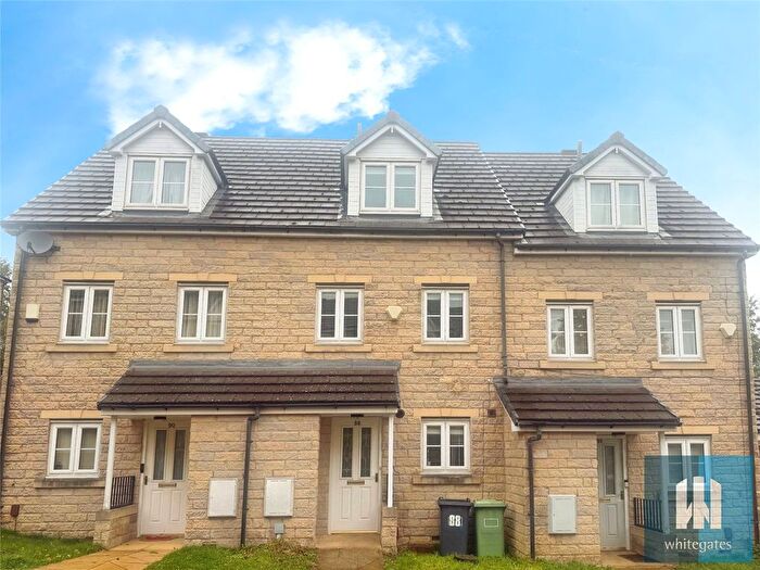 3 Bedroom Terraced House To Rent In Clare Hill, Huddersfield, HD1