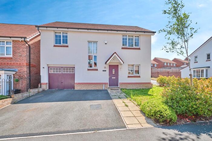 4 Bedroom Detached House For Sale In Lea Hall Green, Birmingham, B20