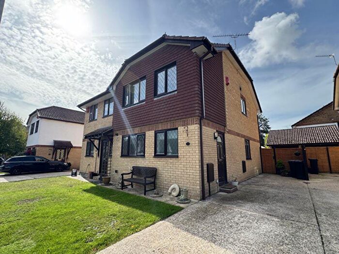 3 Bedroom Semi-Detached House For Sale In Woodlands Drive, Sandford, Wareham, BH20