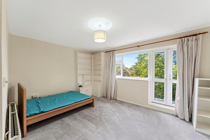 Studio To Rent In Smithwood Close, London, SW19