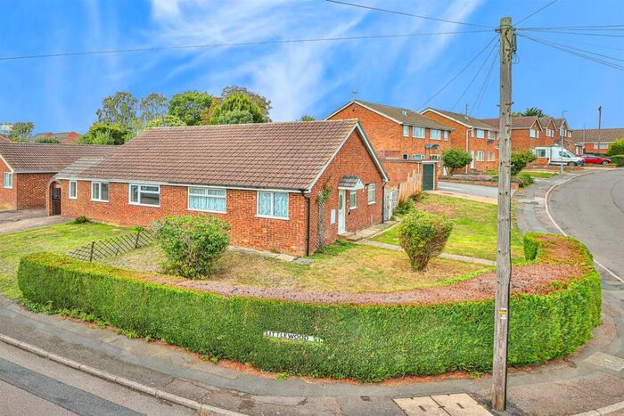 2 Bedroom Semi-Detached Bungalow To Rent In Kipton Field, Rothwell, Kettering, NN14