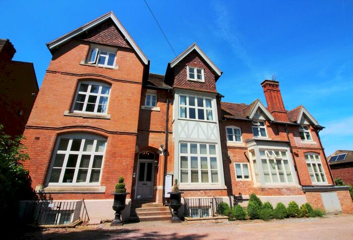2 Bedroom Apartment To Rent In Laverton Court, Leamington Spa, CV32