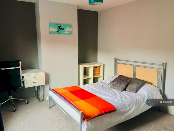 4 Bedroom Terraced House To Rent In Northcote Street, Northampton, NN2