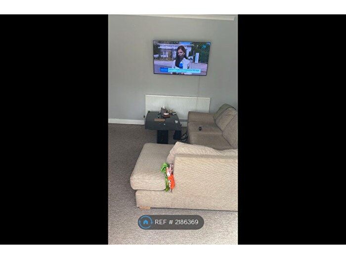 3 Bedroom Terraced House To Rent In Harmondsworth Heathrow, Harmondsworth Heathrow, UB7