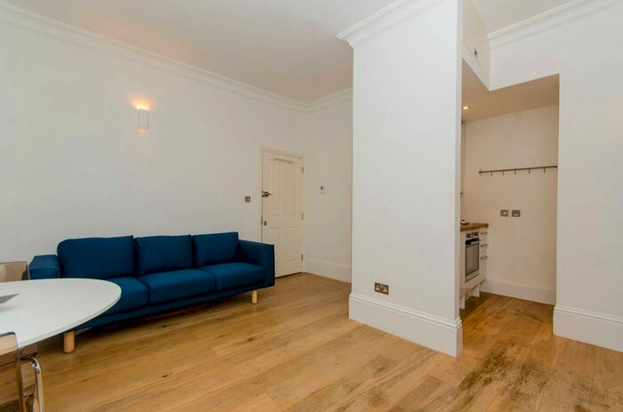 1 Bedroom Flat To Rent In Southgate Road, Islington, London, N1