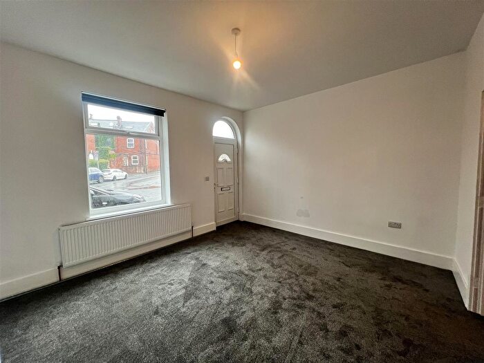 2 Bedroom Terraced House To Rent In Whingate, Leeds, LS12