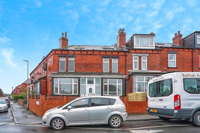 4 Bedroom End Terrace House For Sale In Shepherds Lane, Leeds, LS8