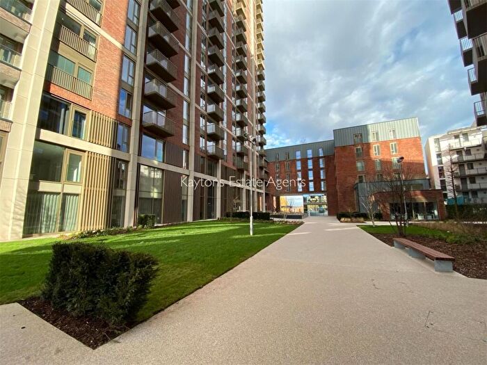2 Bedroom Apartment To Rent In Local Crescent, Hulme Street, Salford, M5