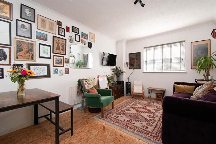 2 Bedroom Flat For Sale In Villa Road, St. Leonards-On-Sea, TN37