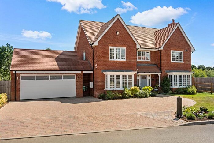 5 Bedroom Detached House For Sale In Barnes Close, Luddington, Stratford-Upon-Avon, CV37