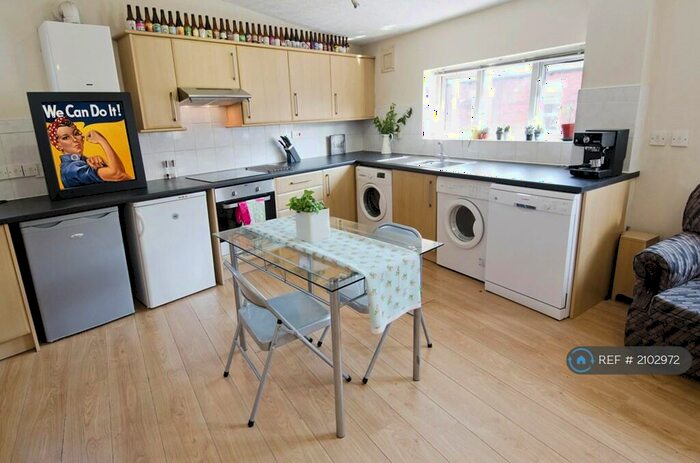 2 Bedroom Flat To Rent In Neill Road, Sheffield, S11