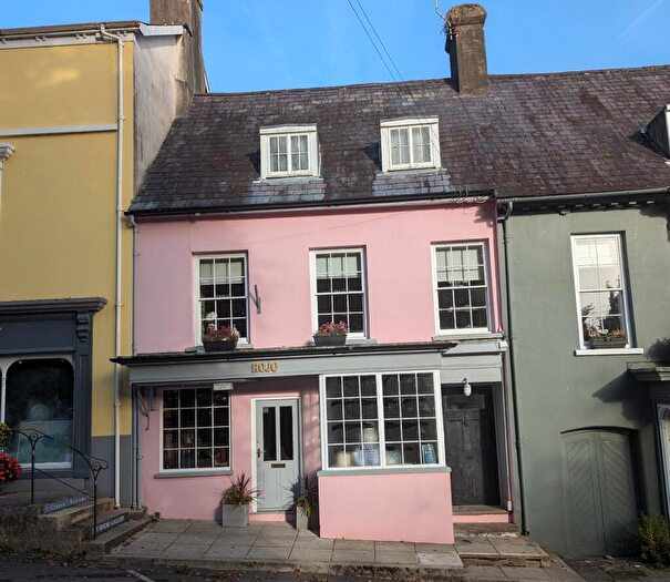 3 Bedroom Shop For Sale In King Street, Llandeilo, Carmarthenshire., SA19