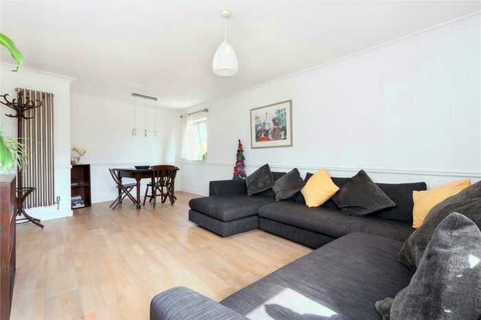 2 Bedroom Apartment To Rent In London Terrace, Hackney Road, London, E2