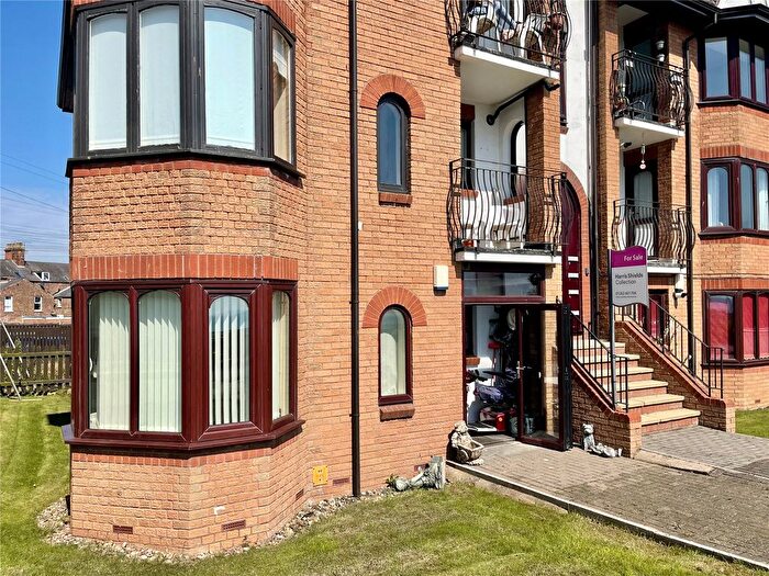 2 Bedroom Flat For Sale In Alexandra Court, Bridlington, East Riding Of Yorkshire, YO15