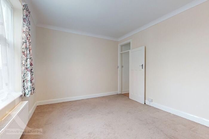 2 Bedroom Flat To Rent In All Souls Avenue, London, NW10