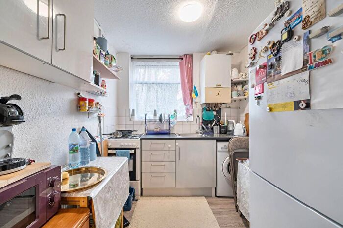 Studio For Sale In Fountayne Road, Stoke Newington, London, N16